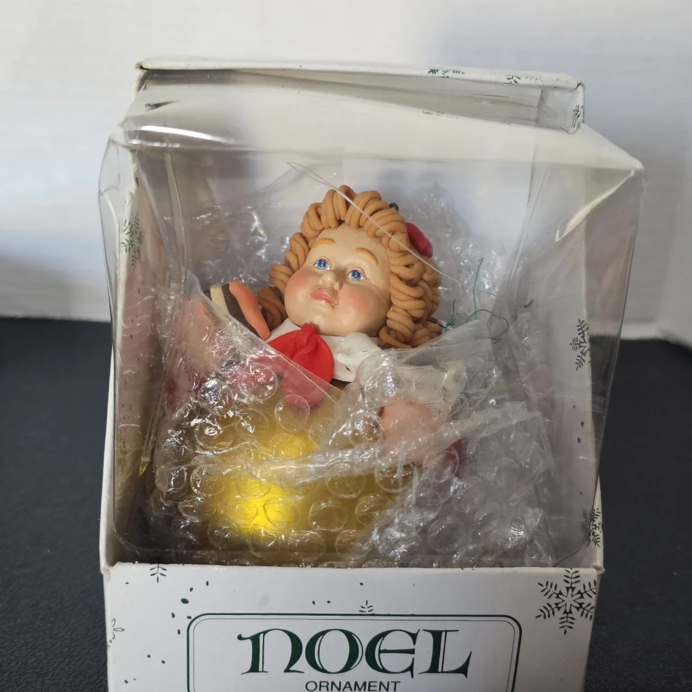 Dept 56 Noel Chocoholic Girl Ball Ornament L👀K Chocolate